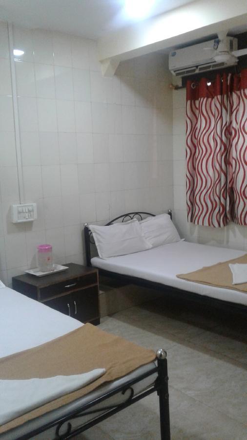 Hotel Central Inn Мумбаї Екстер'єр фото