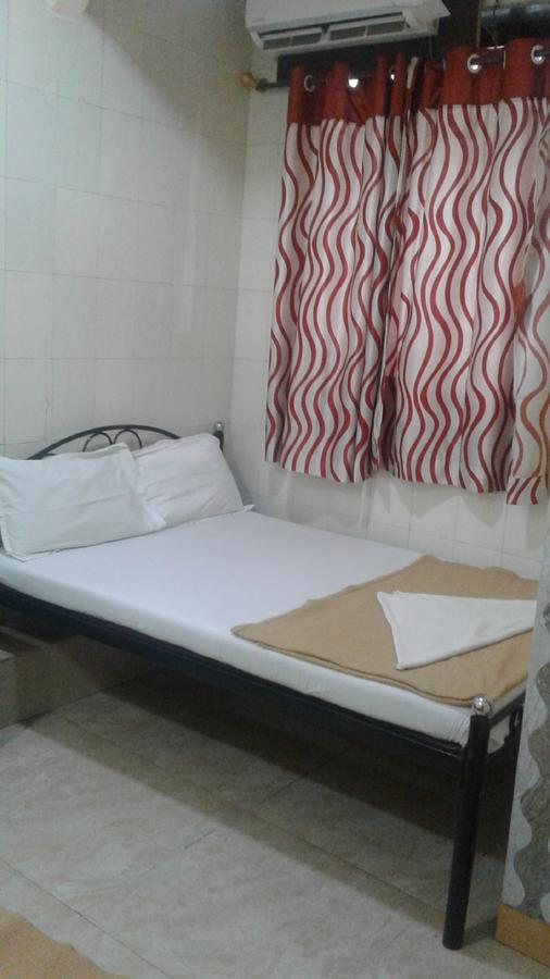 Hotel Central Inn Мумбаї Екстер'єр фото