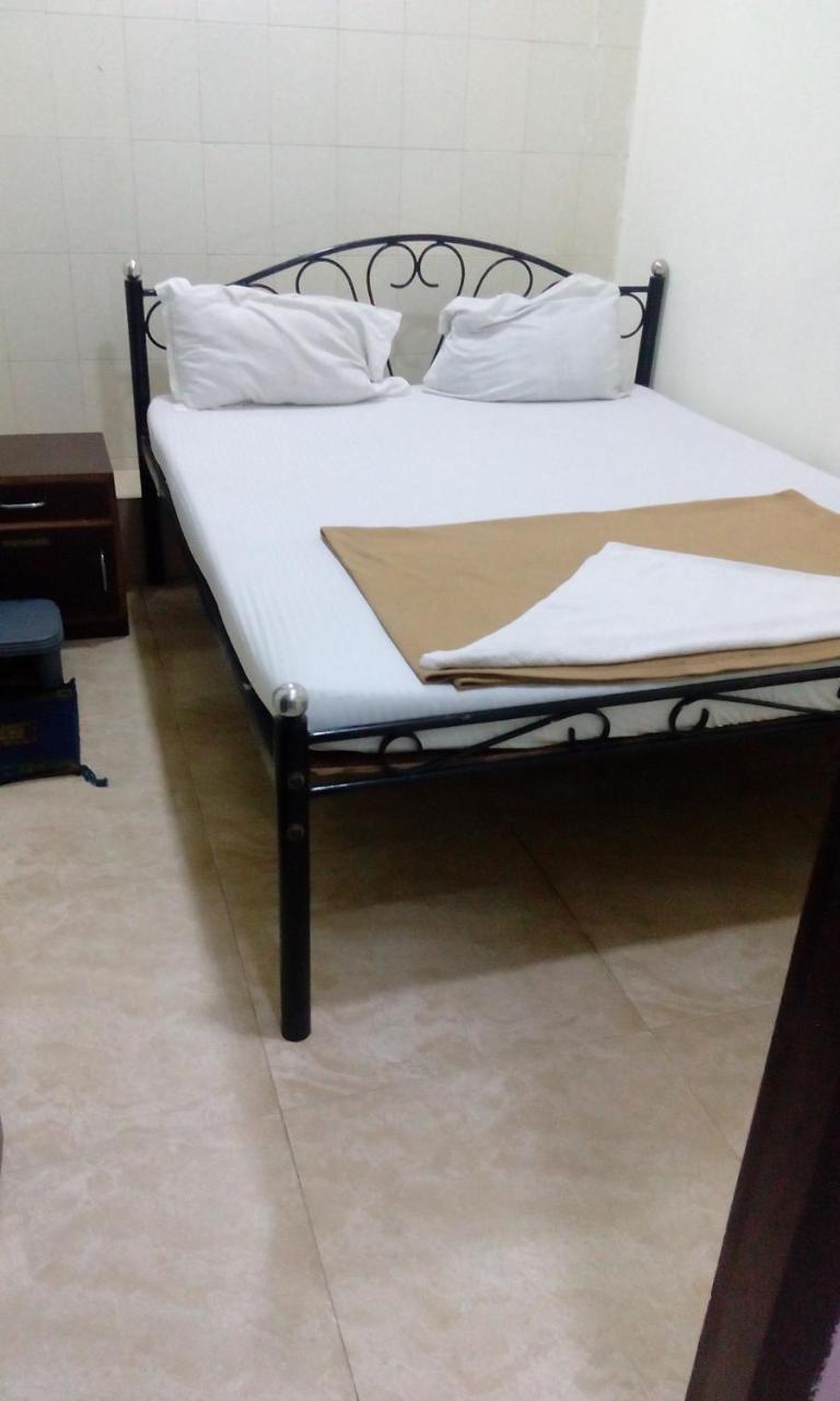 Hotel Central Inn Мумбаї Екстер'єр фото