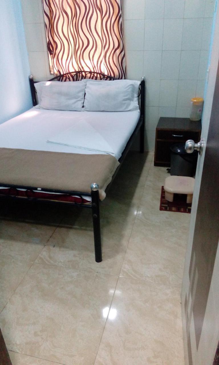 Hotel Central Inn Мумбаї Екстер'єр фото